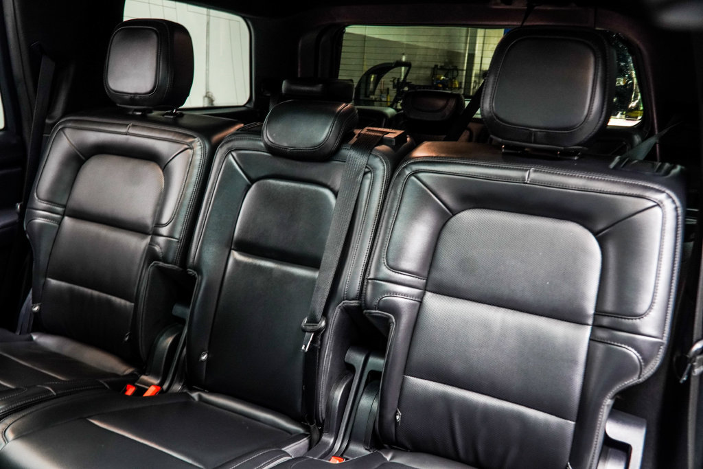 Used 2024 Lincoln Navigator Premiere AWD/4WD image 42