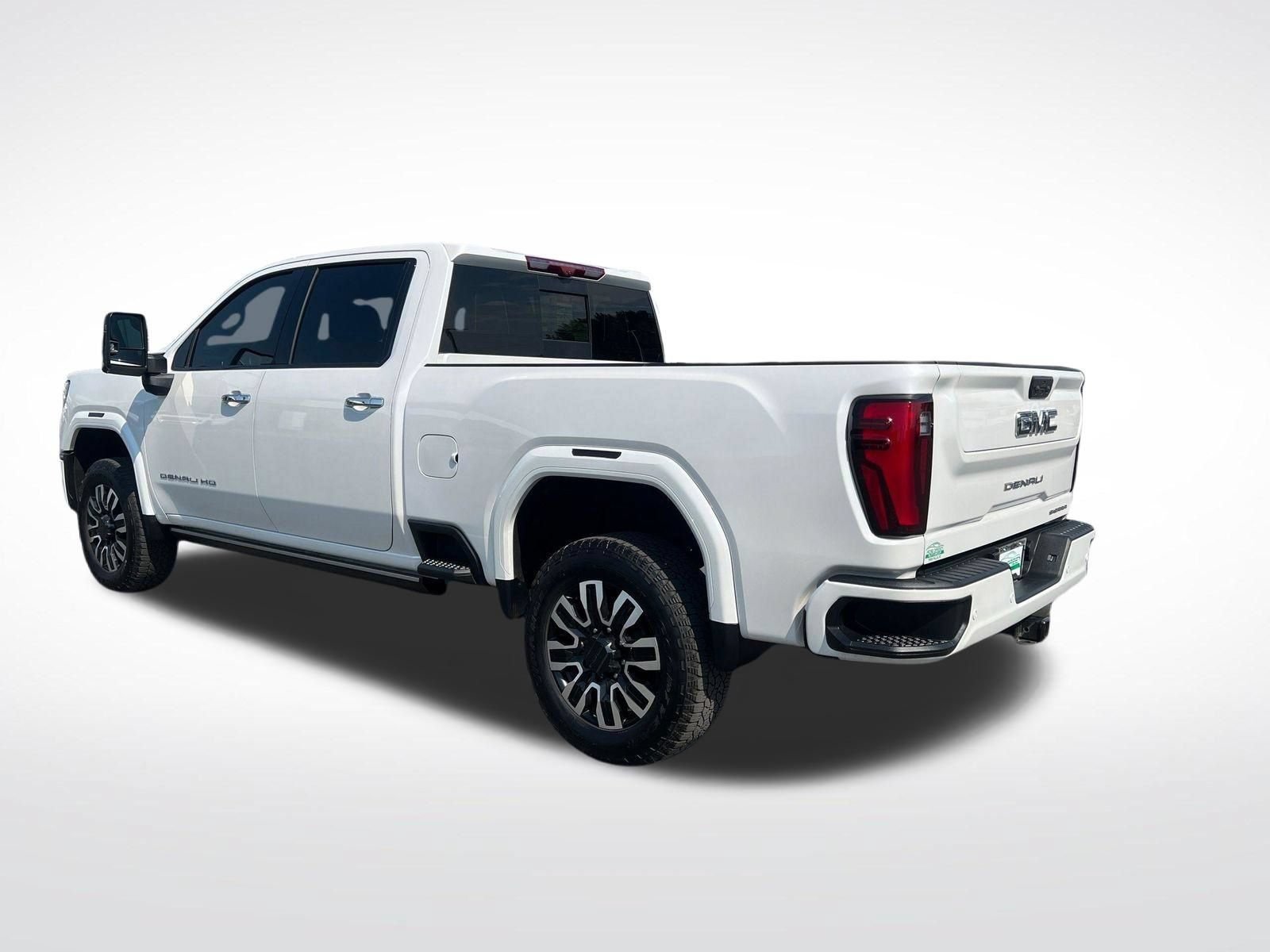 Used 2024 GMC Sierra 3500 Denali Ultimate AWD/4WD image 5