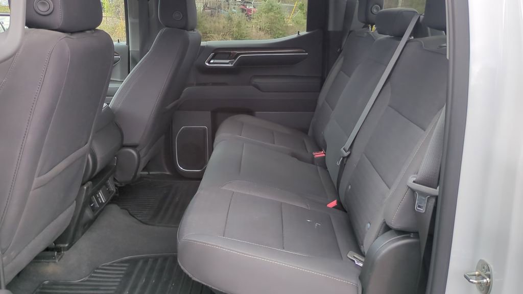 Used 2023 Chevrolet Silverado 1500 LT AWD/4WD image 14