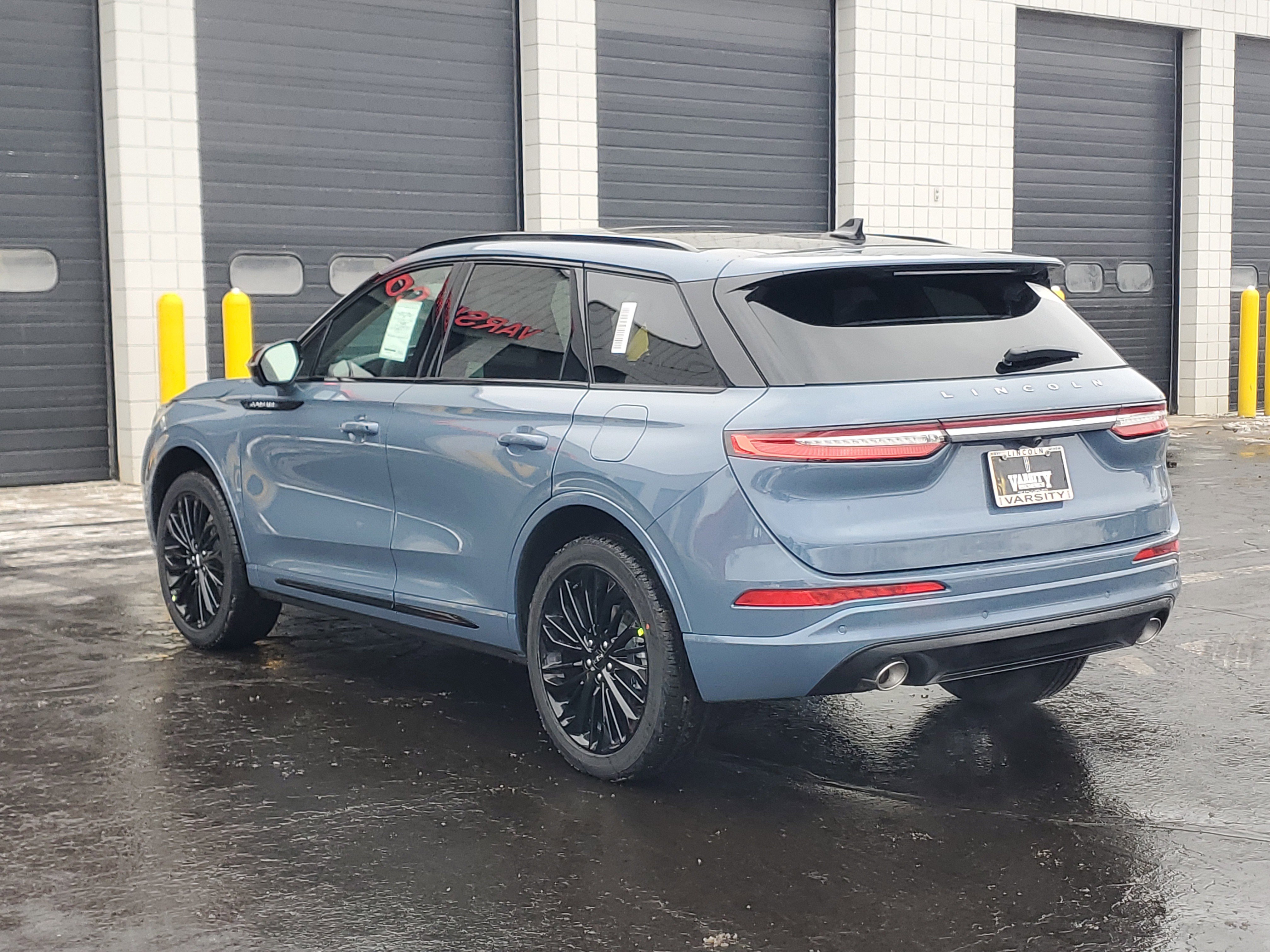 New 2026 Lincoln Corsair Premiere image 3