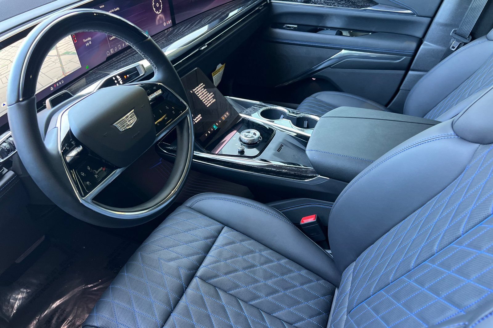 Used 2026 Cadillac Escalade IQL Luxury AWD/4WD image 9