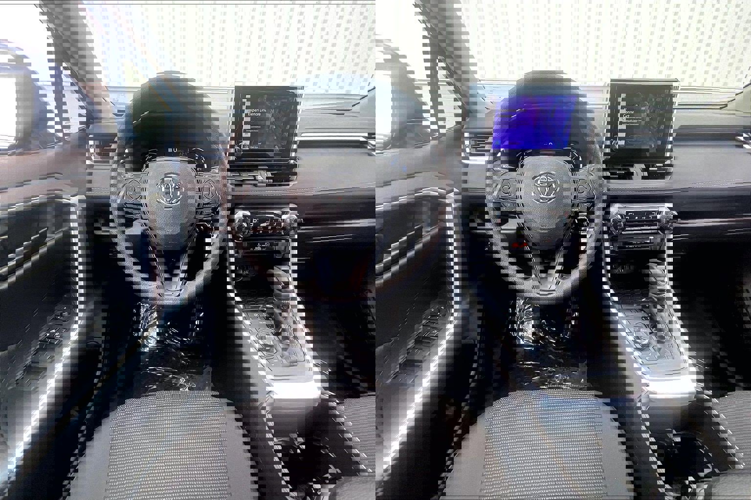 Used 2024 Toyota RAV4 LE image 6