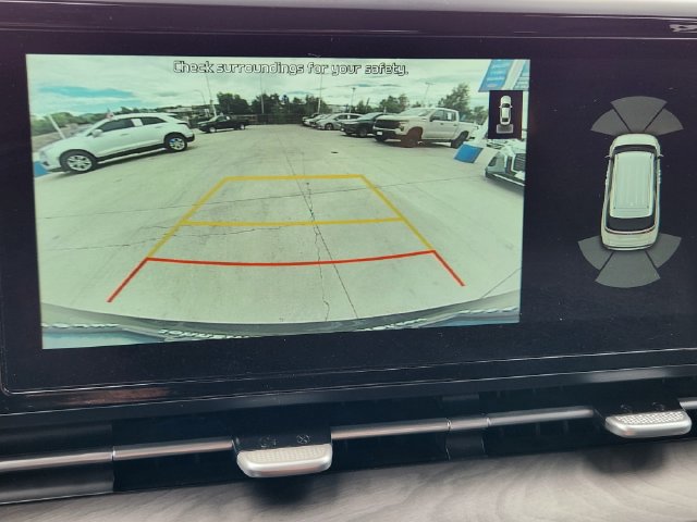 Used 2022 Kia Carnival EX FWD image 20