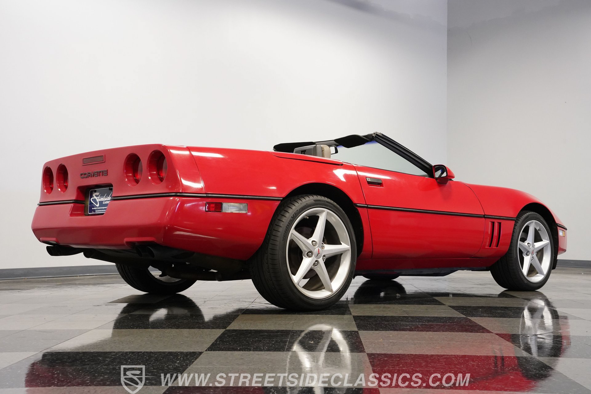 Used 1989 Chevrolet Corvette Convertible RWD image 27