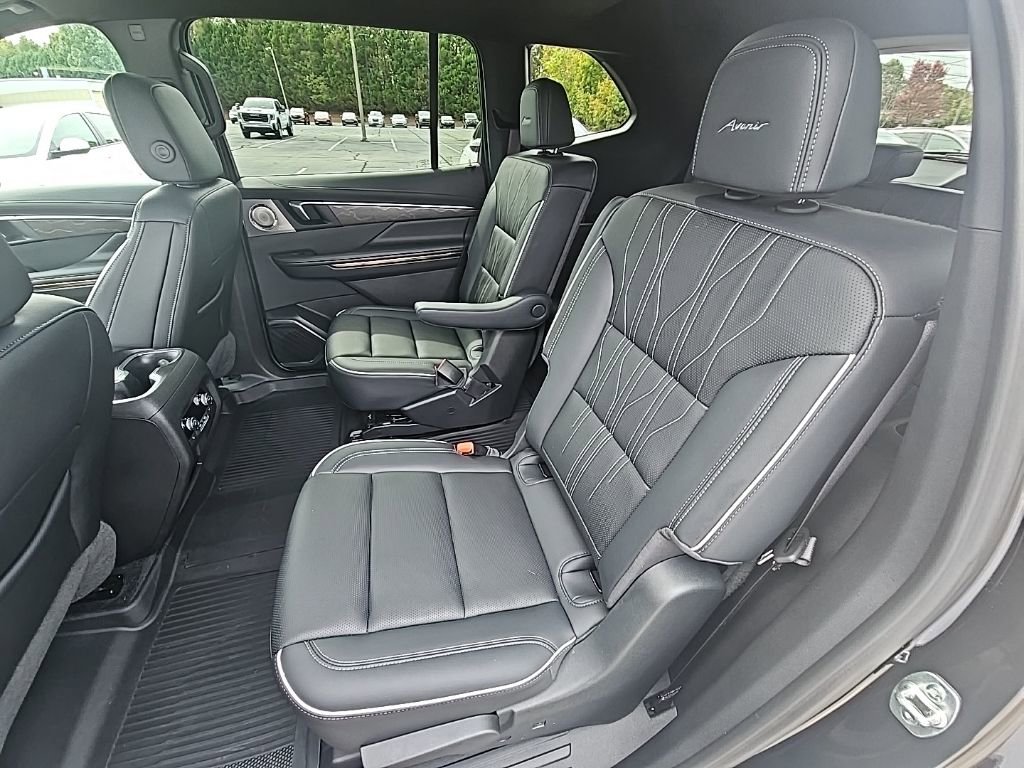 Used 2025 Buick Enclave Avenir w/ Super Cruise Package image 14