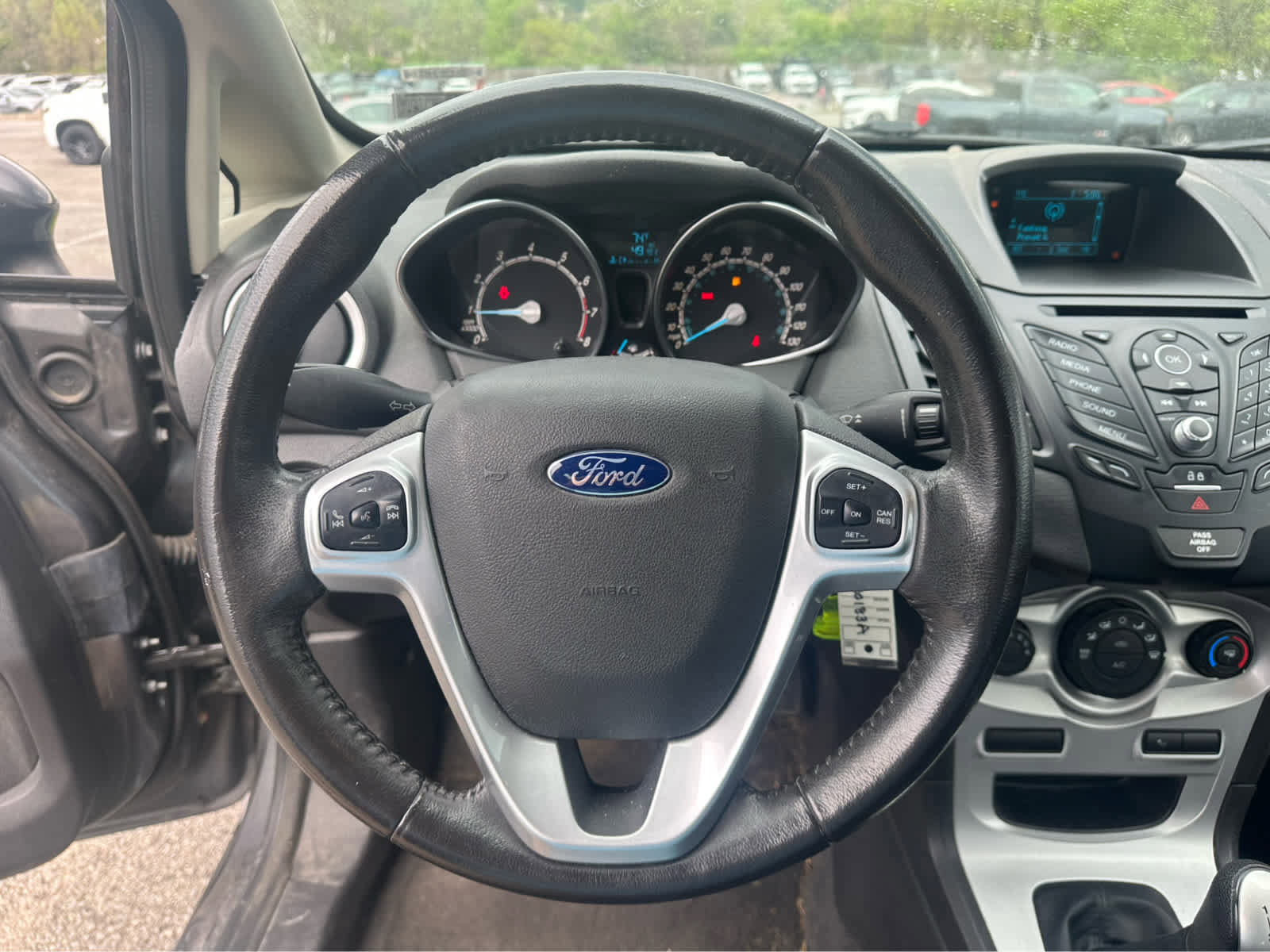 Used 2016 Ford Fiesta SE FWD image 11