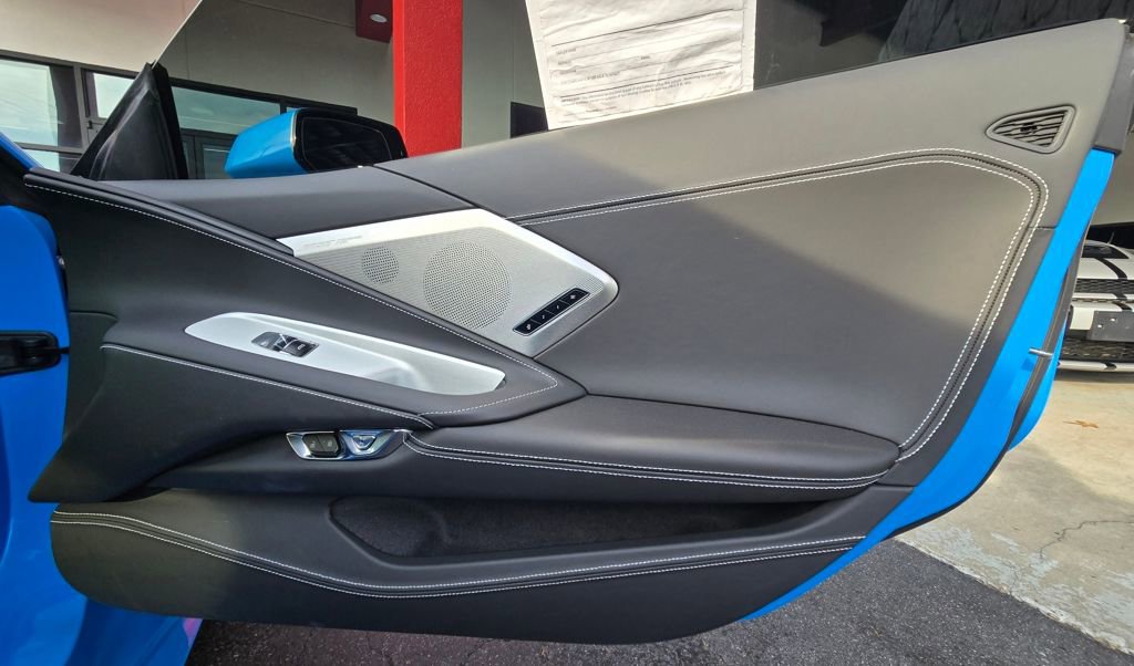 Used 2024 Chevrolet Corvette Stingray Premium Cpe w/ Battery Protection Package image 21