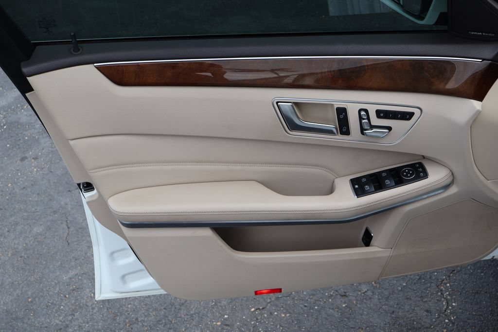 Used 2016 Mercedes-Benz E 350 4MATIC Sedan image 14