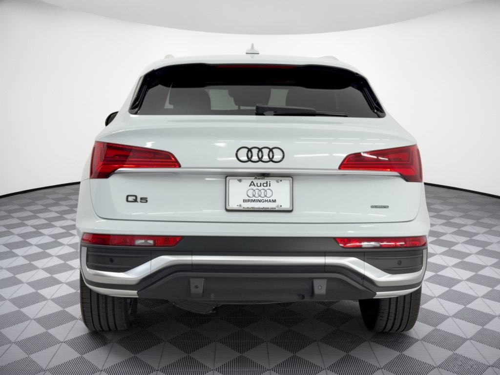 Used 2023 Audi Q5 2.0T Premium Plus w/ Premium Plus Package AWD/4WD image 11
