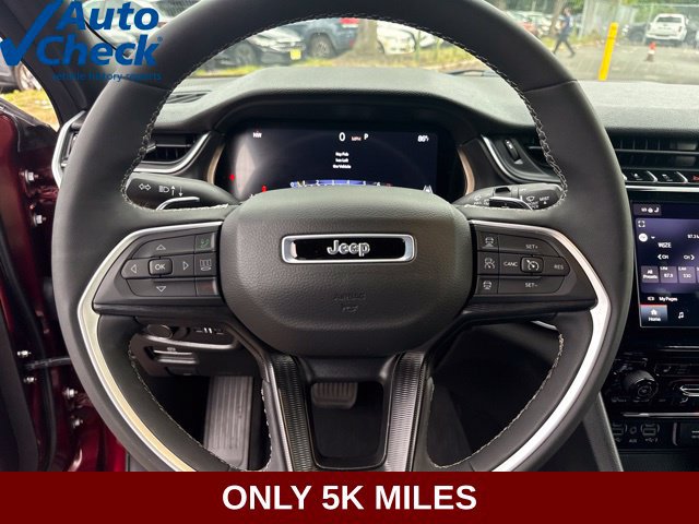 Used 2025 Jeep Grand Cherokee Altitude AWD/4WD image 7