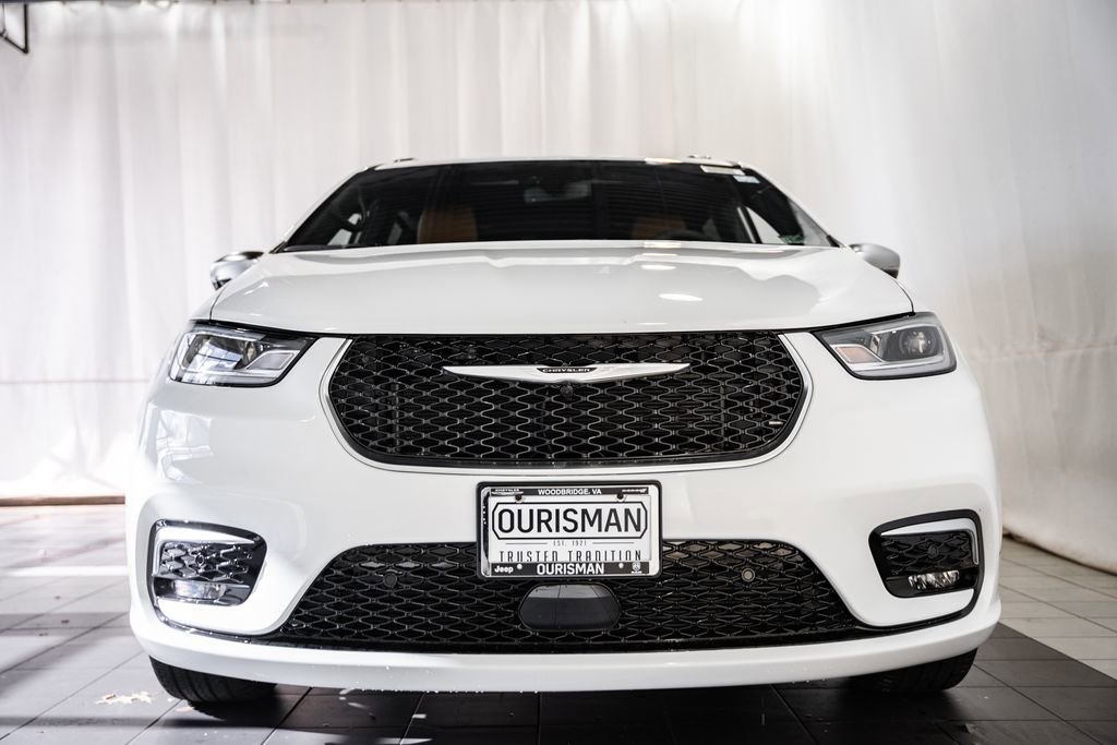 New 2026 Chrysler Pacifica Pinnacle image 2