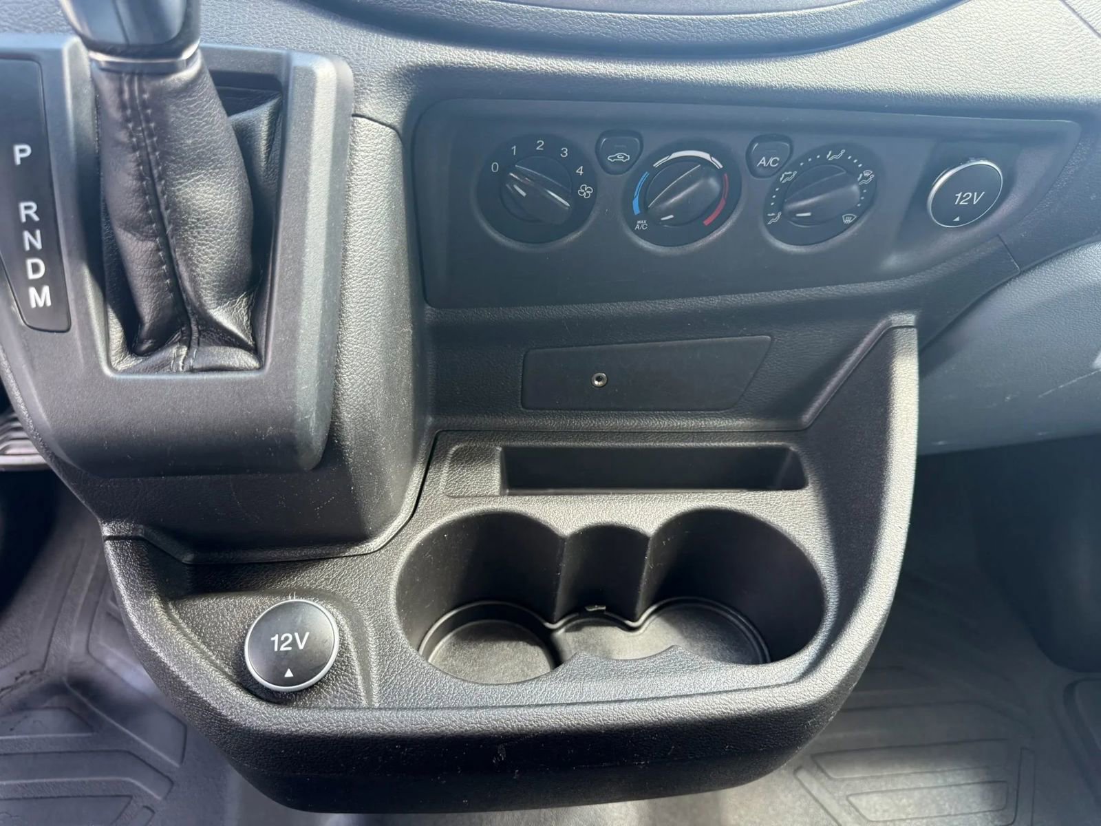 Used 2018 Ford Transit 250 148 Medium Roof RWD image 22