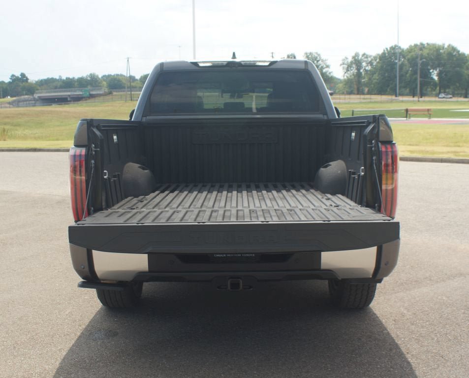Used 2024 Toyota Tundra Limited AWD/4WD image 17