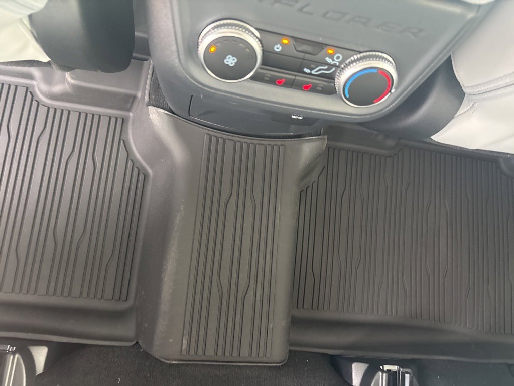 New 2025 Ford Explorer Platinum w/ Ultimate Package image 10