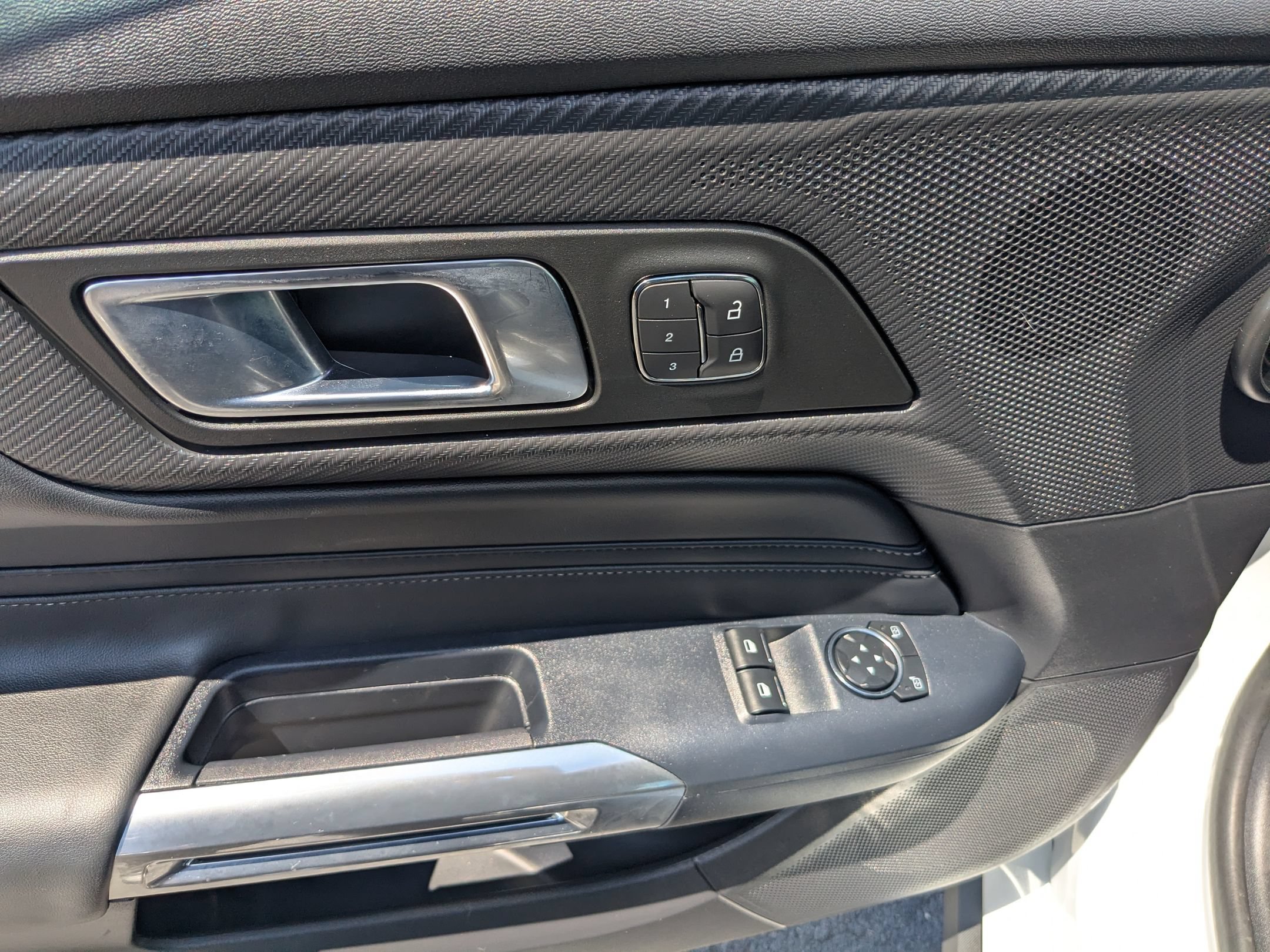 Used 2025 Ford Mustang GT Premium RWD image 11