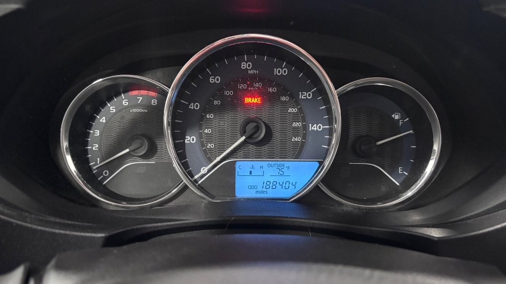 Used 2015 Toyota Corolla L FWD image 12