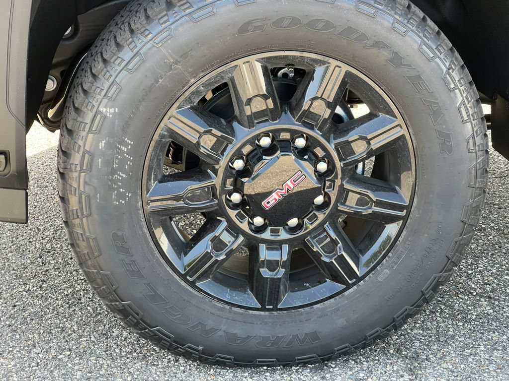 New 2026 GMC Sierra 2500 AT4 w/ AT4 Premium Plus Package AWD/4WD image 15