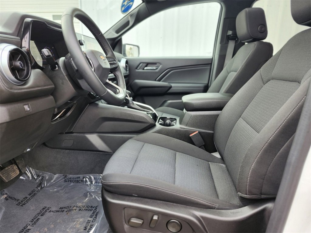 Used 2024 Chevrolet Colorado LT w/ LT Convenience Package II image 16