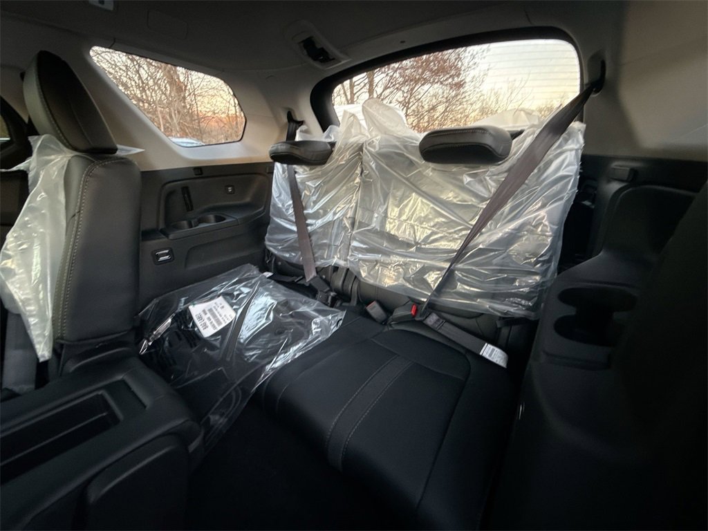 New 2025 Honda Pilot EX-L image 24