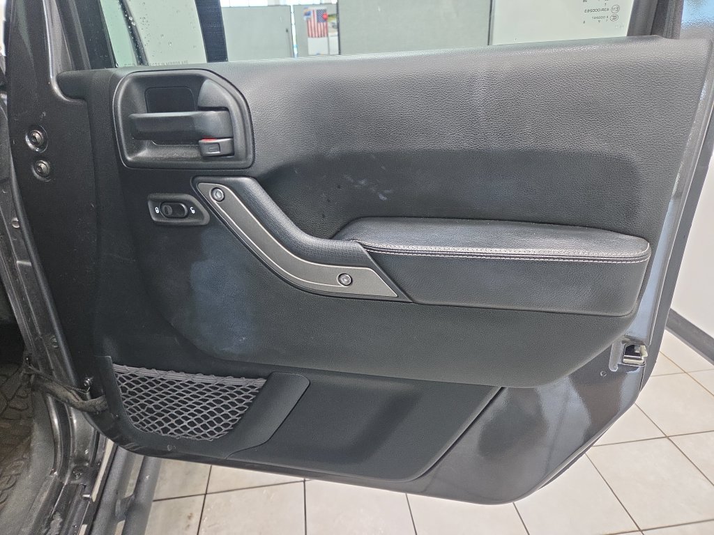 Used 2018 Jeep Wrangler Unlimited Sport AWD/4WD image 21
