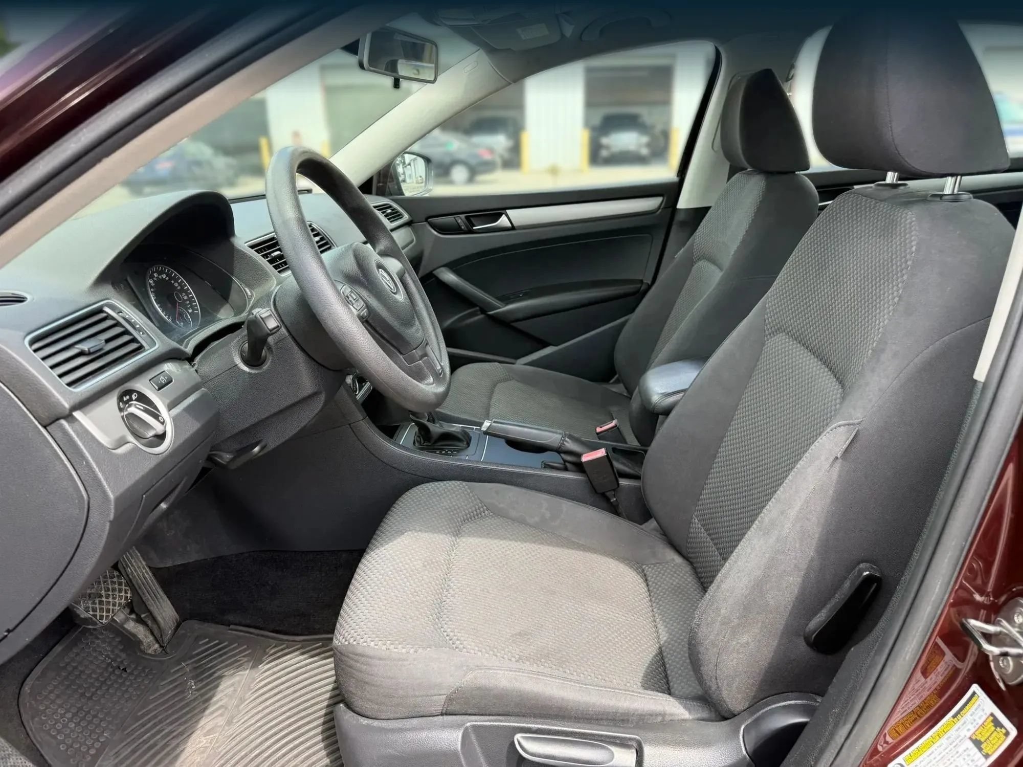 Used 2013 Volkswagen Passat 2.5 S FWD image 2
