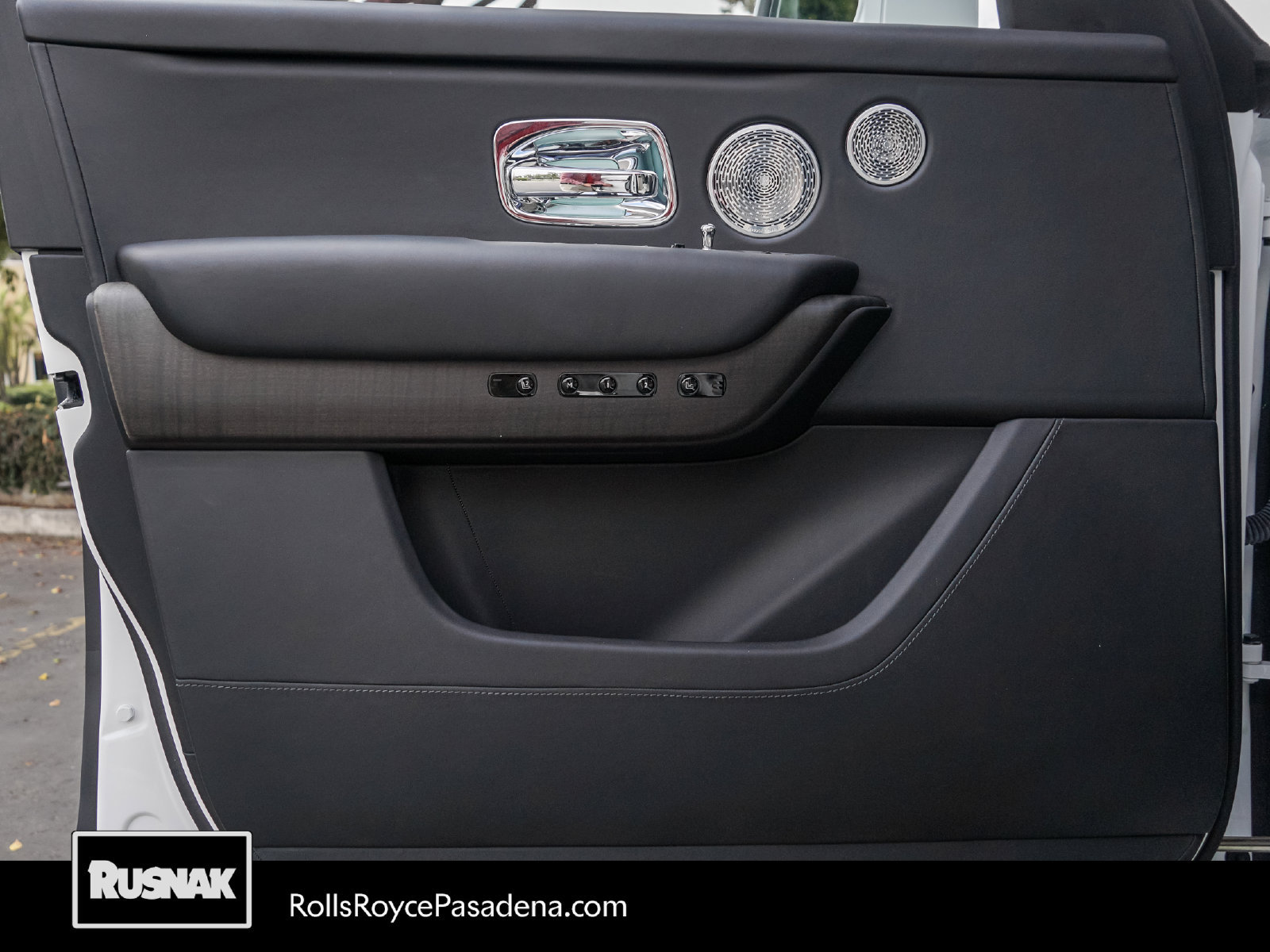 Certified 2019 Rolls-Royce Cullinan AWD/4WD image 31