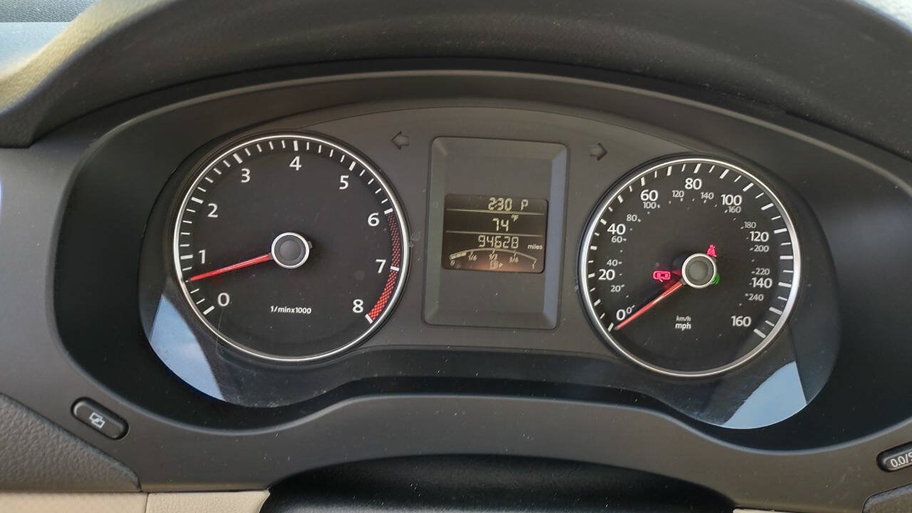 Used 2012 Volkswagen Jetta SE FWD image 16