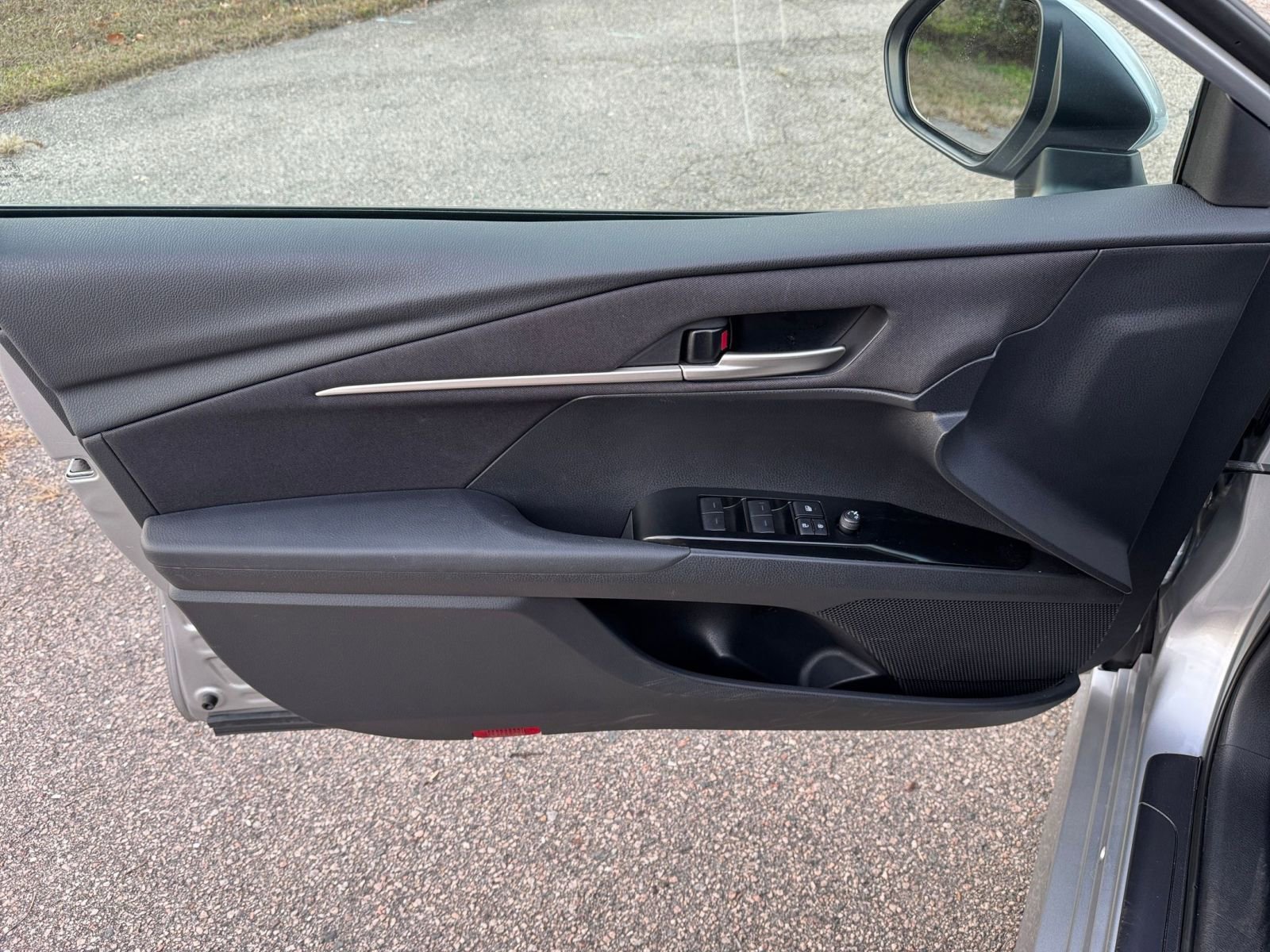 Used 2025 Toyota Camry LE image 20