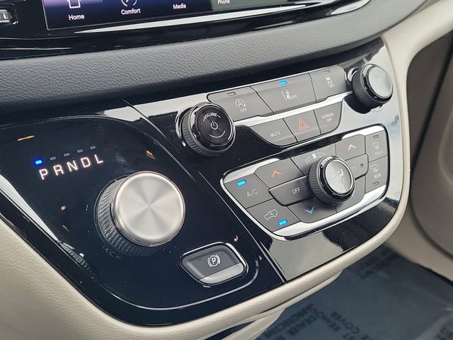 Used 2022 Chrysler Pacifica Touring-L image 29