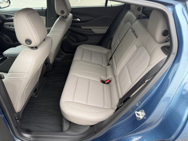Used 2024 Buick Envista Avenir FWD image 18