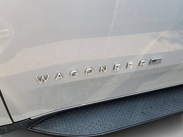 Used 2022 Jeep Wagoneer Series III AWD/4WD image 4