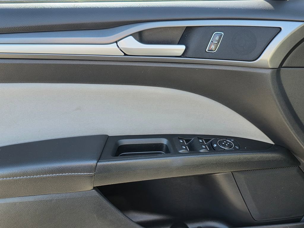 Used 2016 Ford Fusion S w/ Equipment Group 101A image 12