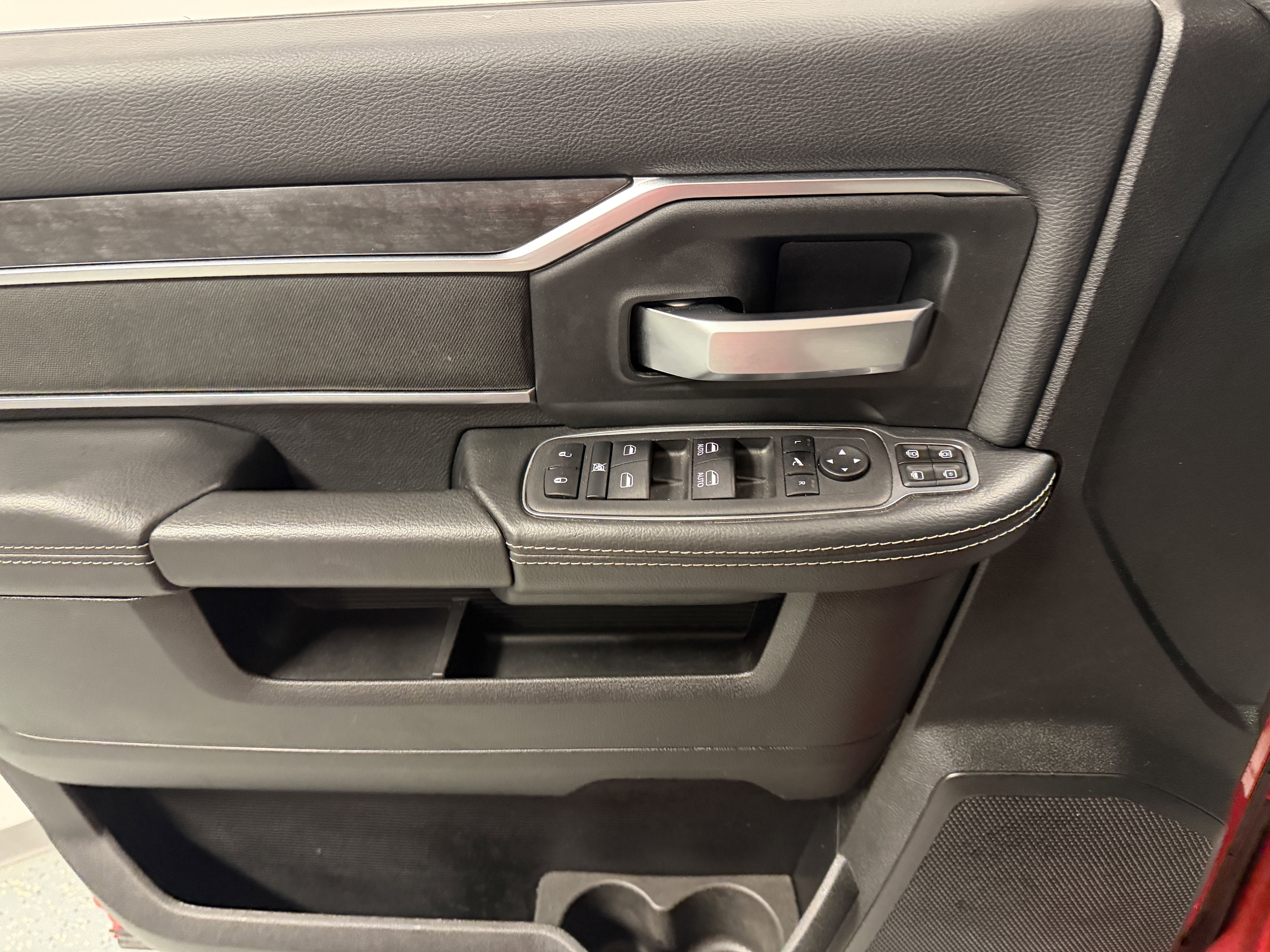 Used 2024 RAM 2500 Big Horn w/ Bed Utility Group image 26