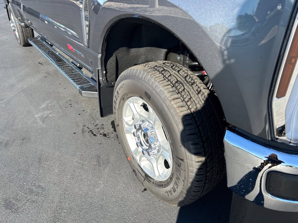 New 2026 Ford F250 XLT w/ XLT Premium Package AWD/4WD image 24