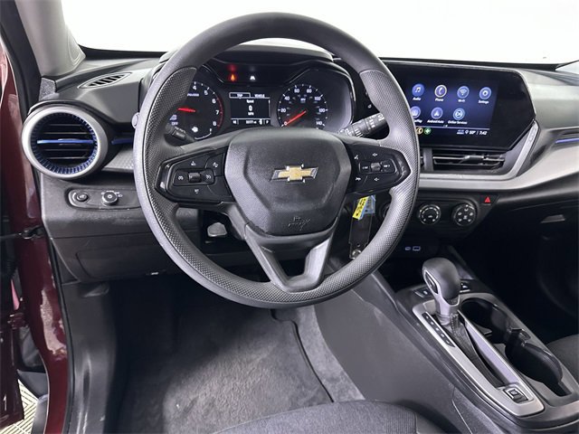 Used 2024 Chevrolet Trax LS image 21