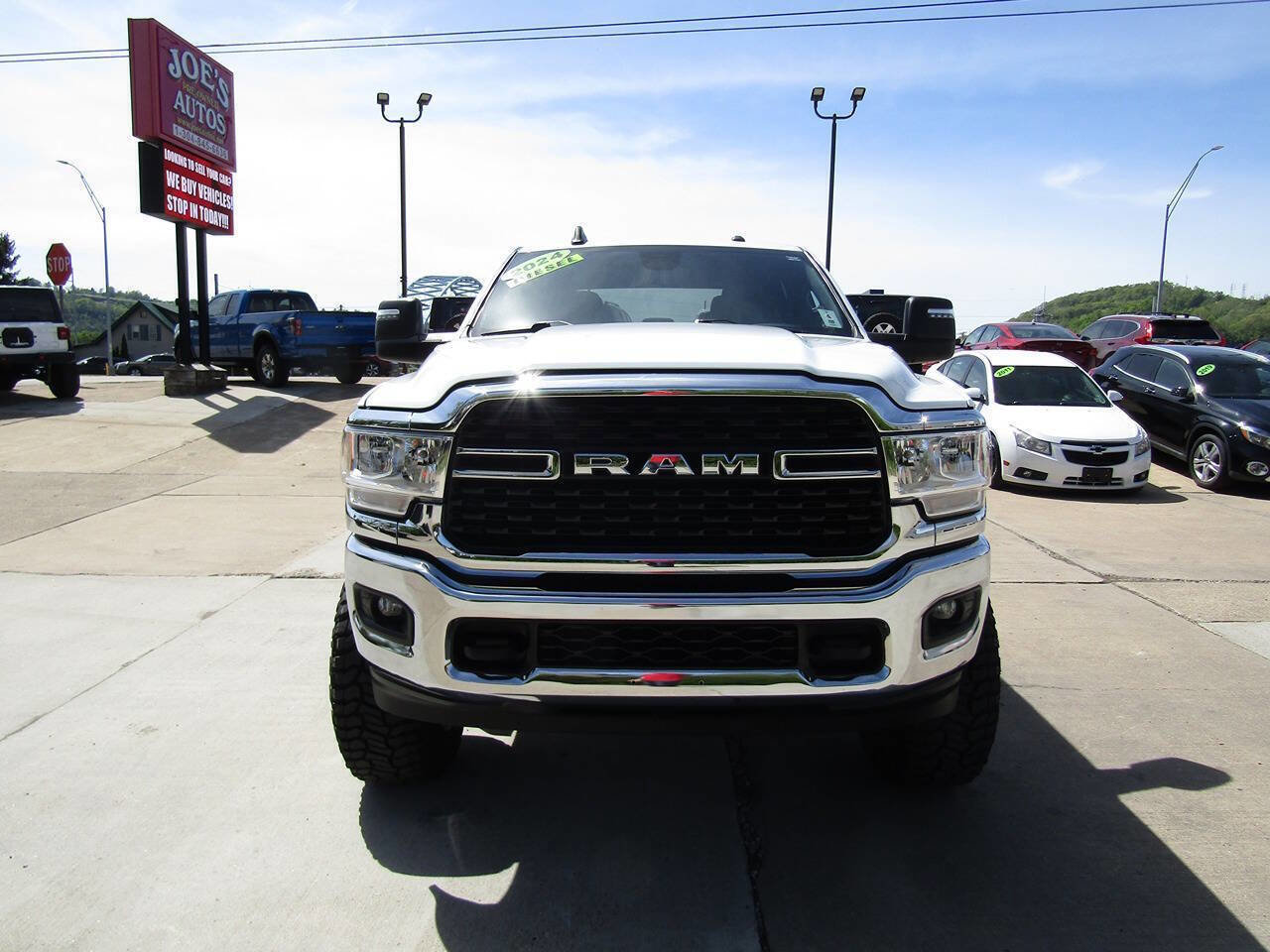 Used 2024 RAM 2500 Big Horn AWD/4WD image 3