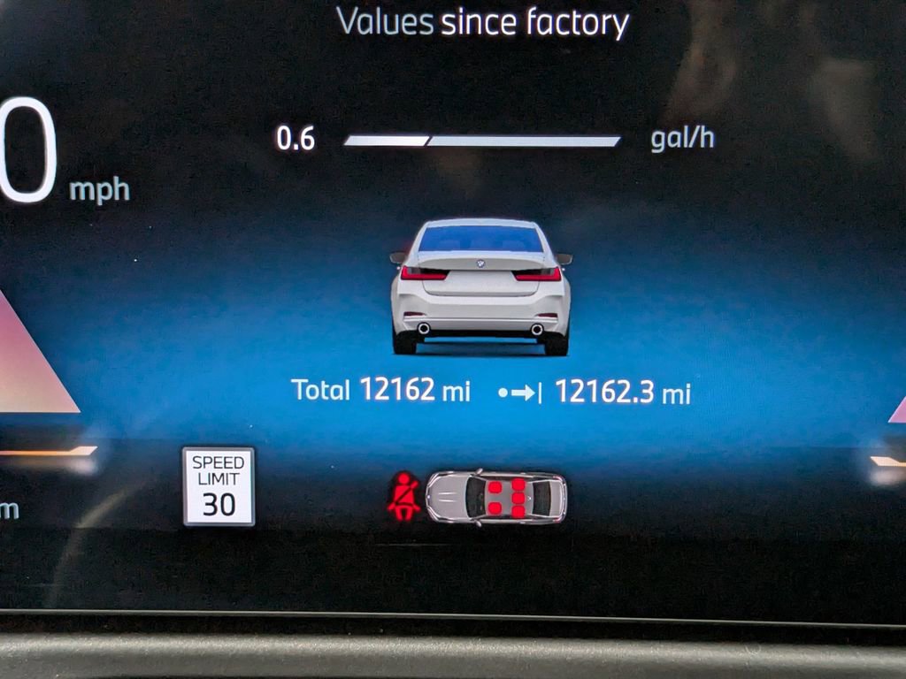 Used 2025 BMW 330i xDrive Sedan w/ Convenience Package image 31