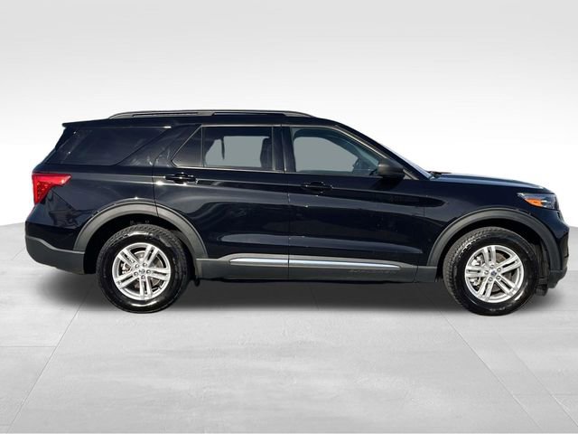 Used 2022 Ford Explorer XLT image 8