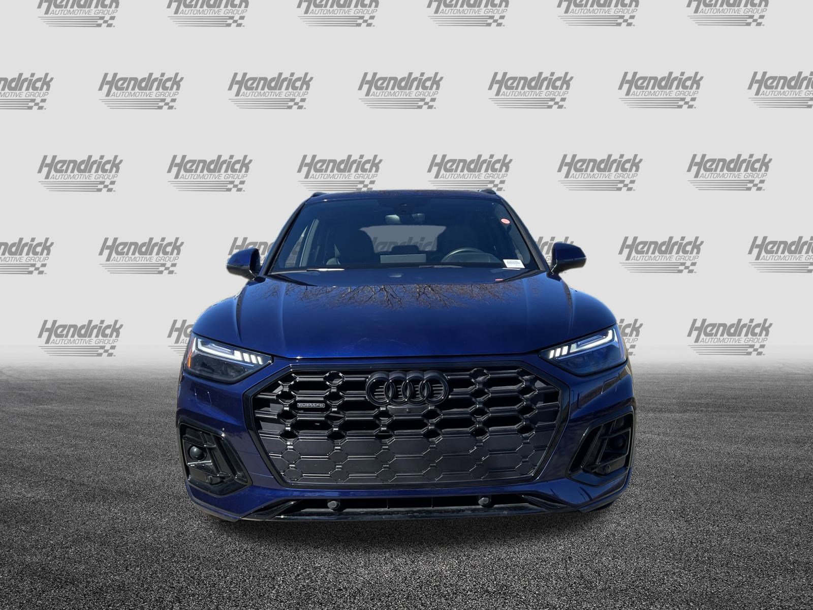 Used 2024 Audi Q5 2.0T Prestige w/ Prestige Package image 3