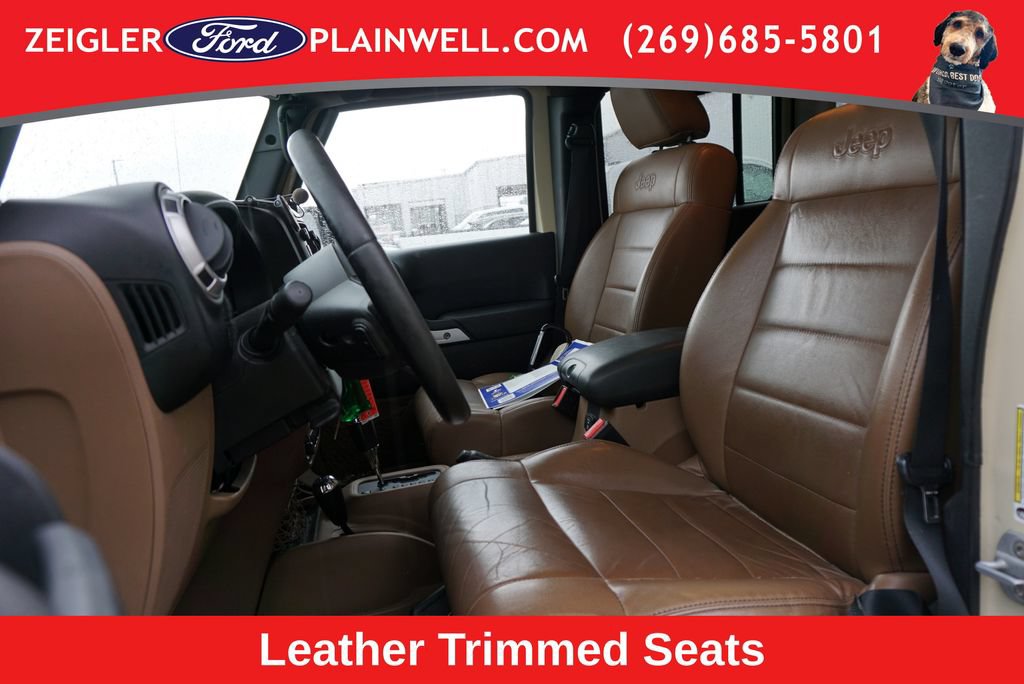 Used 2011 Jeep Wrangler Unlimited Sahara w/ Dual Top Group AWD/4WD image 11