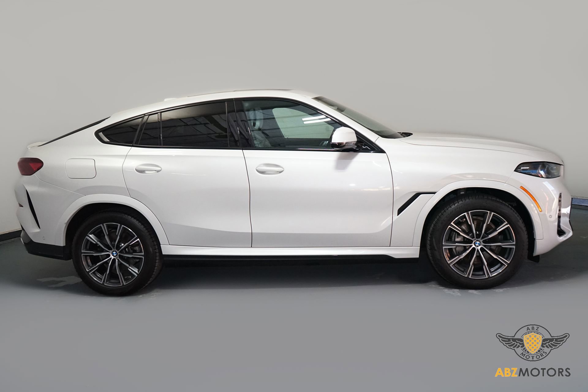 Used 2026 BMW X6 xDrive40i image 3