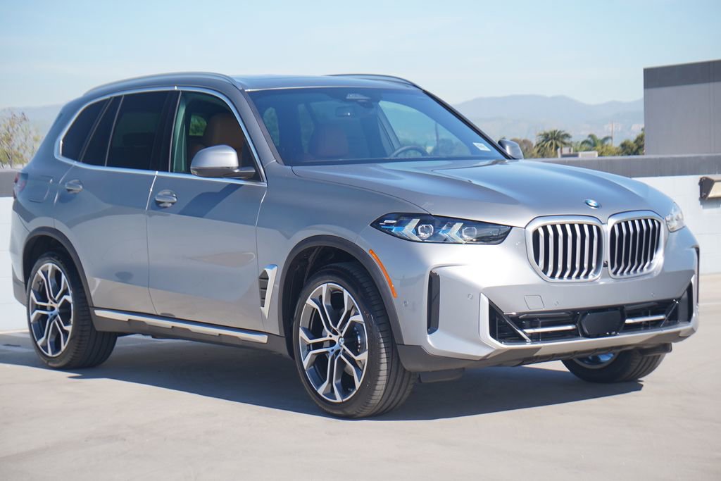 New 2026 BMW X5 sDrive40i w/ Premium Package image 3