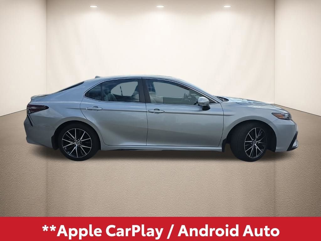 Used 2023 Toyota Camry SE w/ Convenience Package image 3