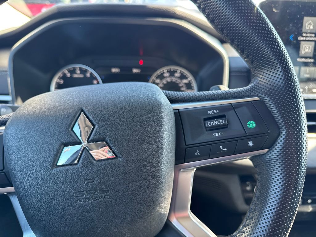 Used 2024 Mitsubishi Outlander SE AWD/4WD image 43