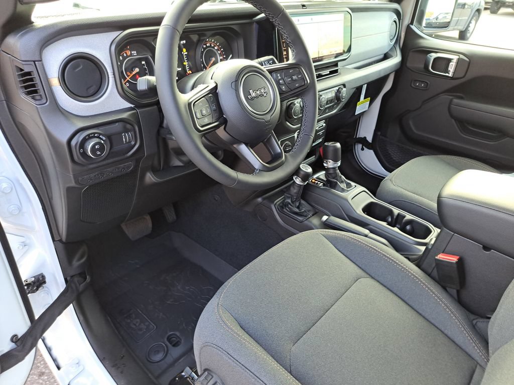 New 2026 Jeep Gladiator Sport AWD/4WD image 16