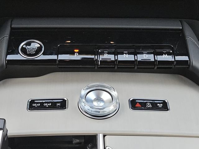 New 2026 Lincoln Navigator L Reserve w/ Jet Appearance Package AWD/4WD image 24