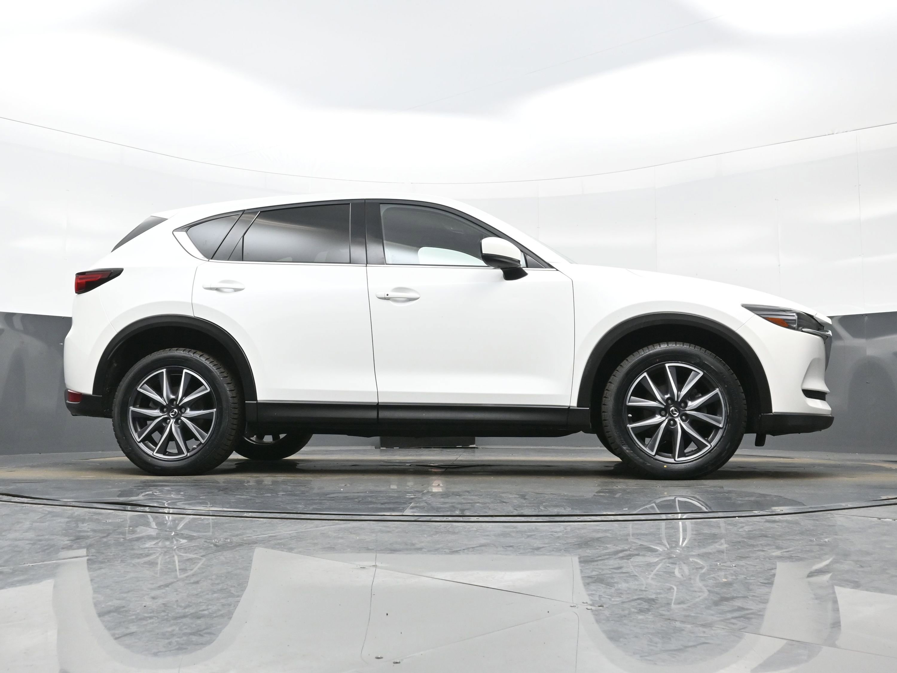 Used 2018 MAZDA CX-5 Grand Touring w/ Premium Package image 32