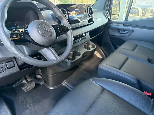 New 2026 Mercedes-Benz Sprinter 2500 image 10