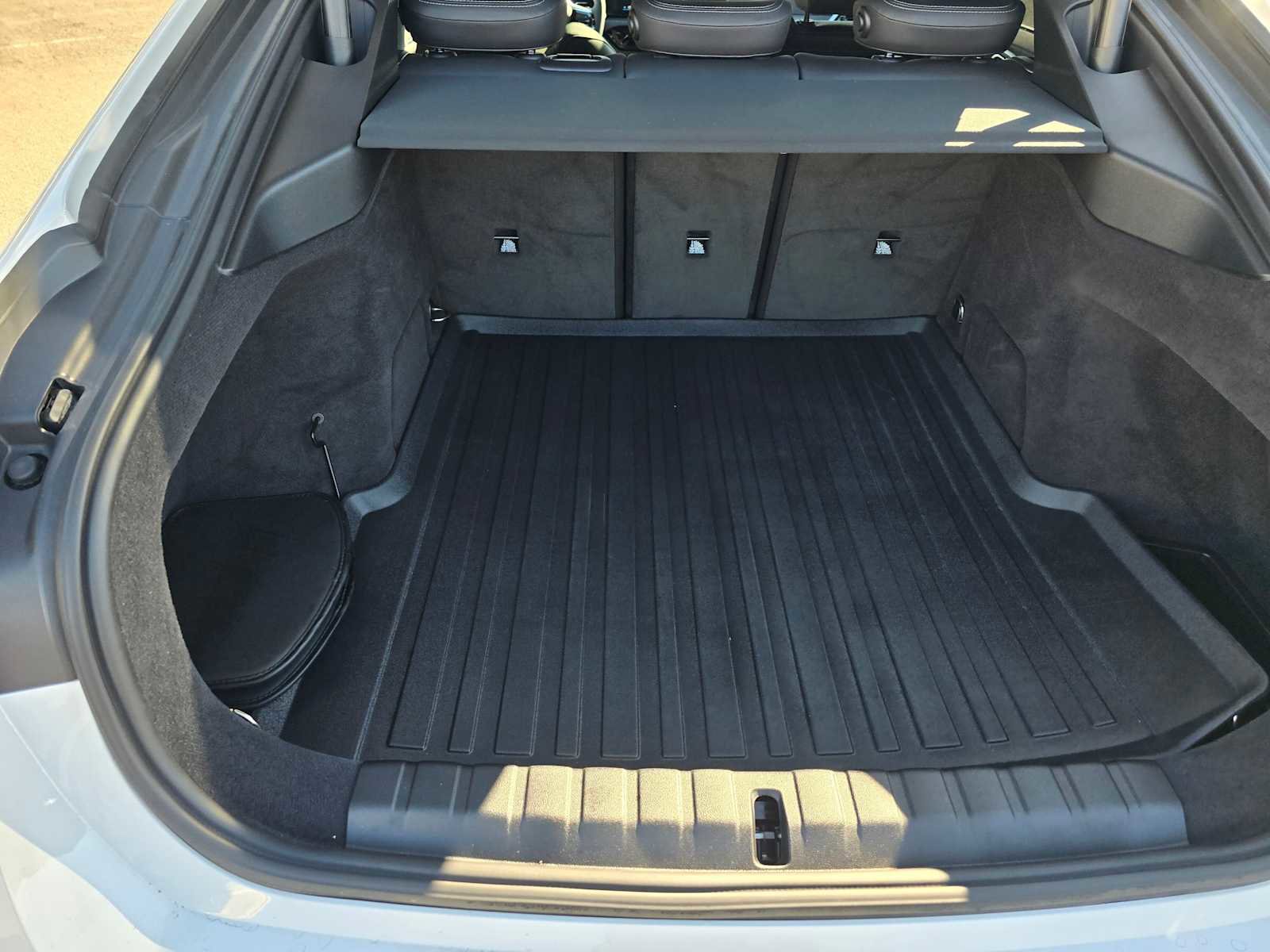 Used 2025 BMW i4 eDrive40 image 17