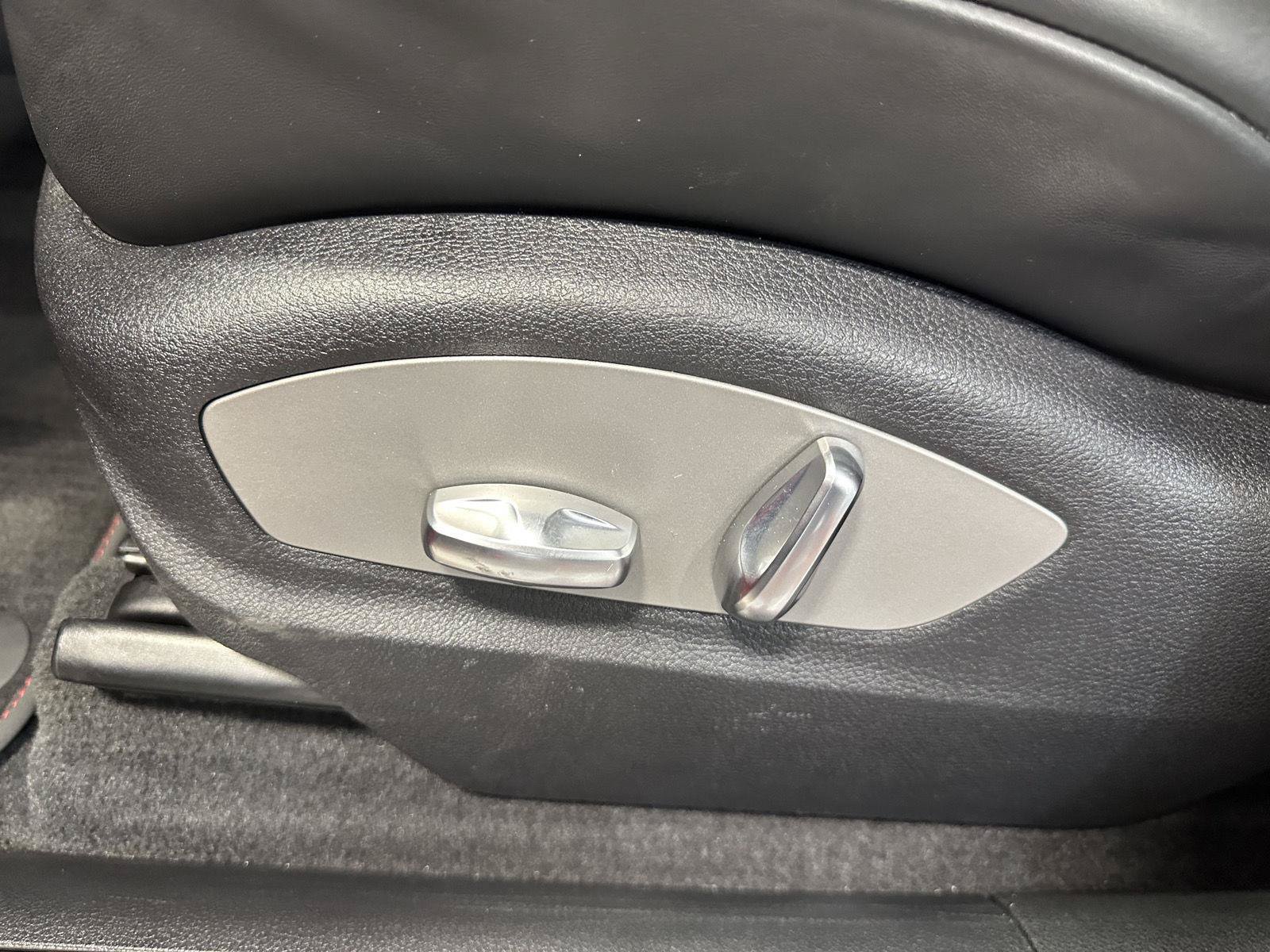 Certified 2023 Porsche Macan GTS AWD/4WD image 19